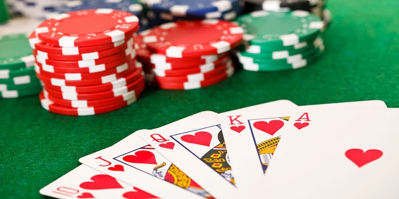 Poker Gwin Và Cách Chơi Cực Đỉnh Cùng Cao Thủ 1 Giới thiệu về bài Poker trên hệ thống nhà cái Gwin